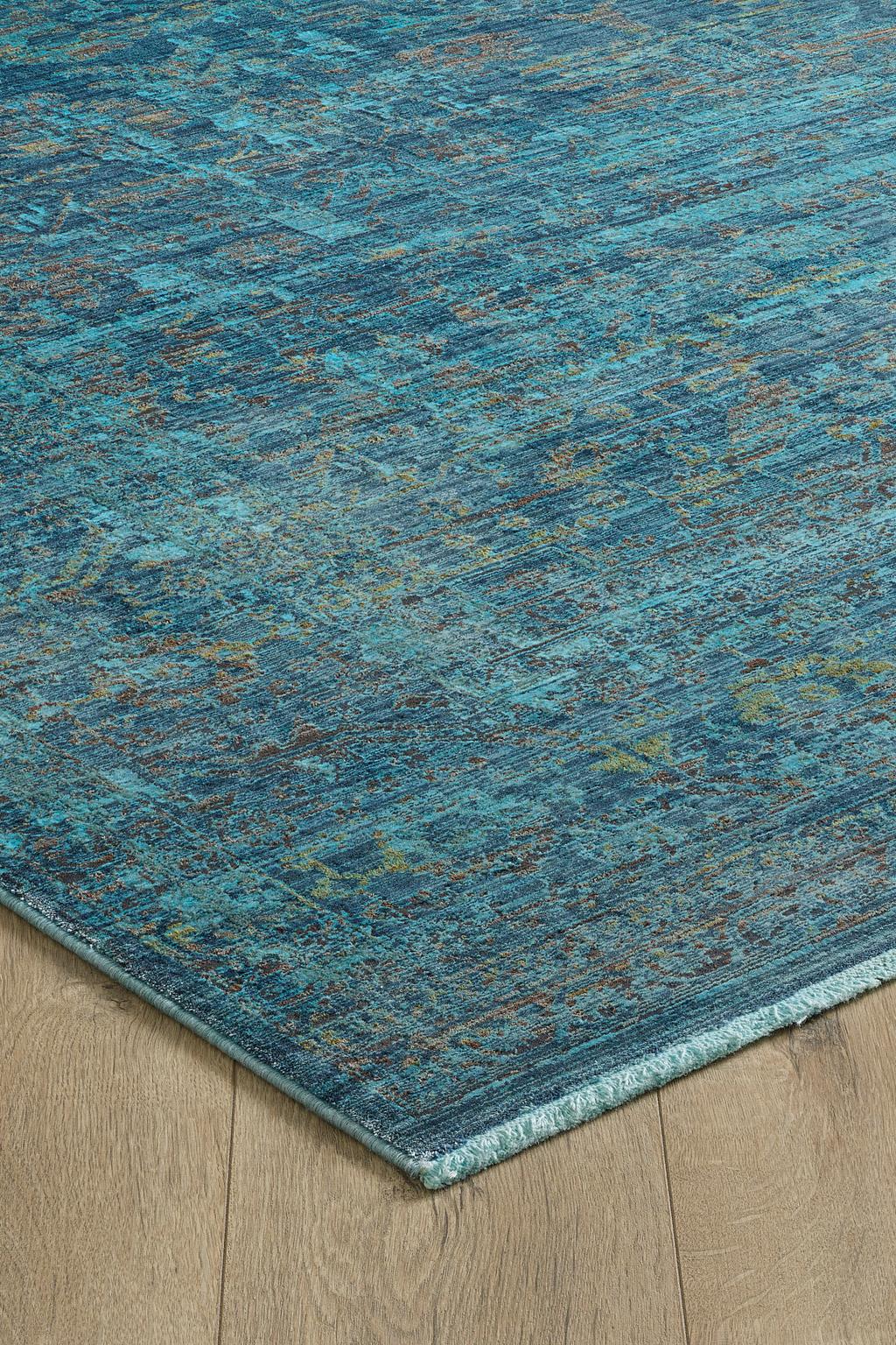 LARISSA CALLAINUS detail 1