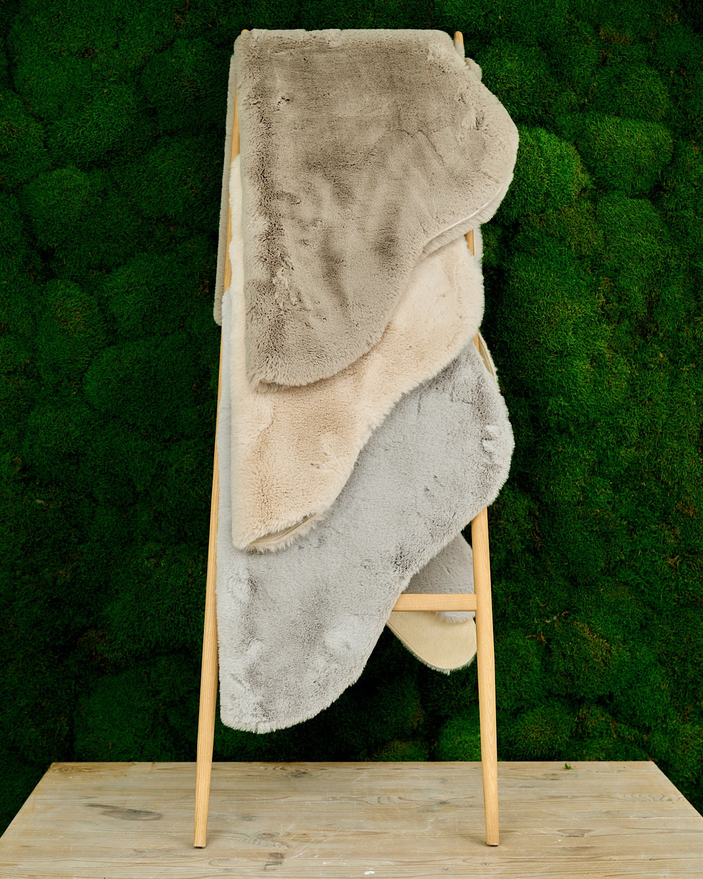 MINYAS 4207 SILVER STONE detail 3