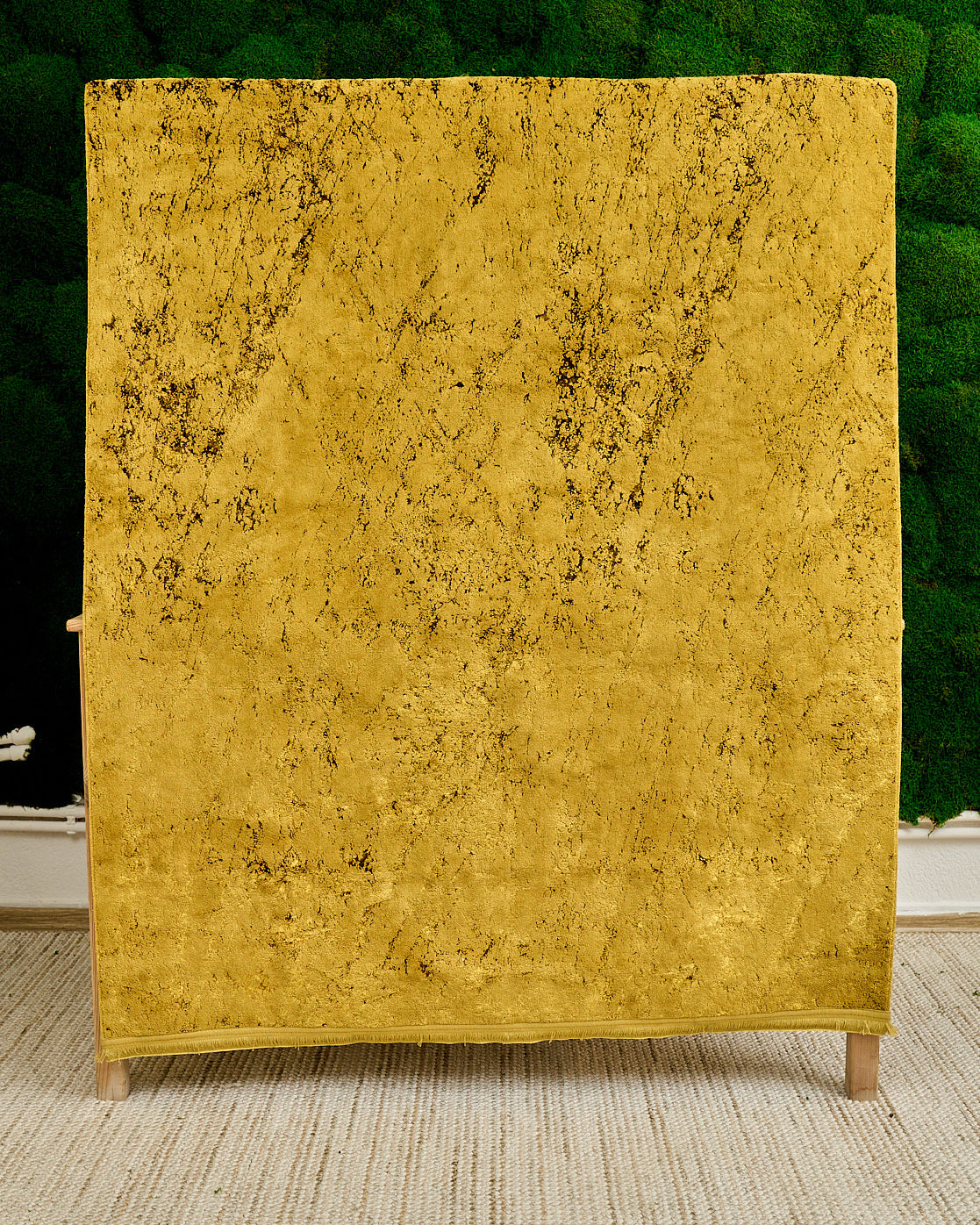 ARES MUSTARD detail 1