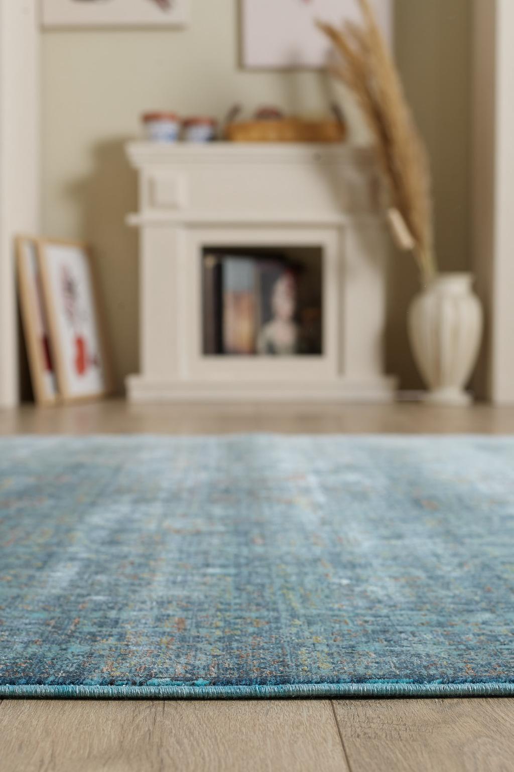 LARISSA CALLAINUS detail 3